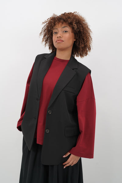 lazer sans manches oversize Mayla Couture, coupe ample et structurée, parfait pour un look minimaliste et mastour élégant.