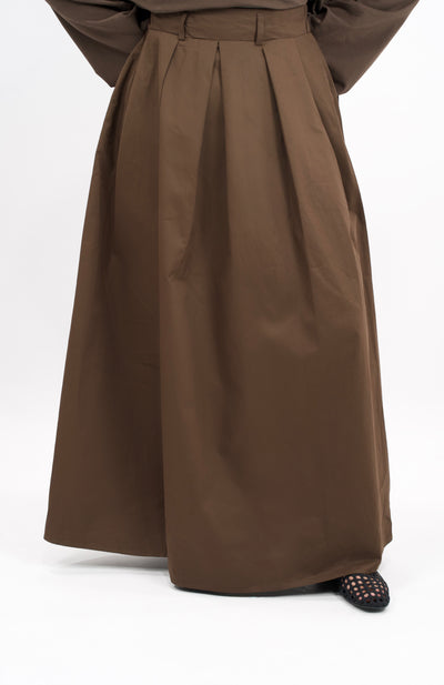 Jupe trapèze en coton Mayla Couture, légère et confortable, idéale pour un look mastour et minimaliste au quotidien.