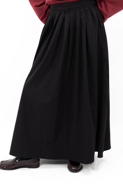 Jupe trapèze en coton Mayla Couture, légère et confortable, idéale pour un look mastour et minimaliste au quotidien.